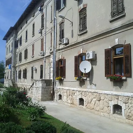 Apartment Viribus Pula Exterior photo