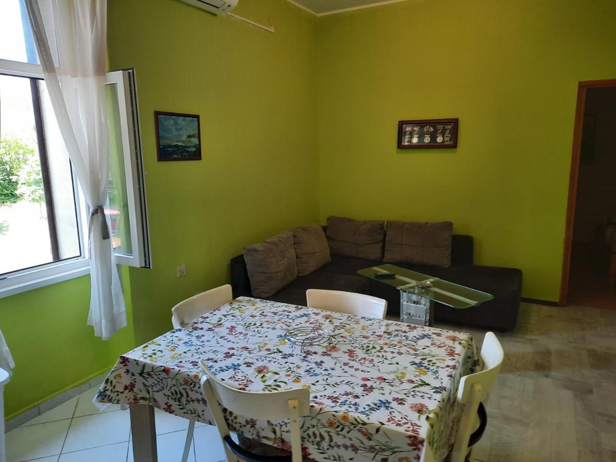 Viribus Apartment