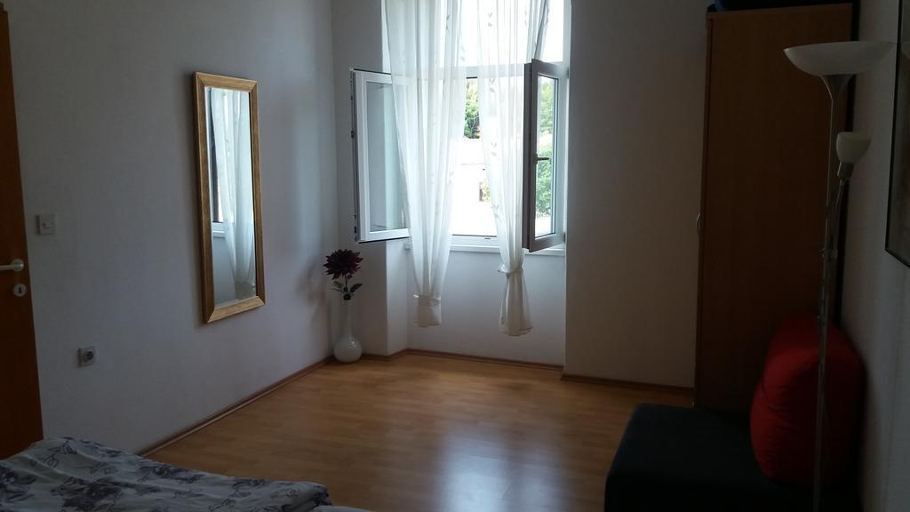 Viribus Apartment